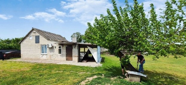 ПРОДАМ будинок в центрі с. Голубівка, Самарівський район.