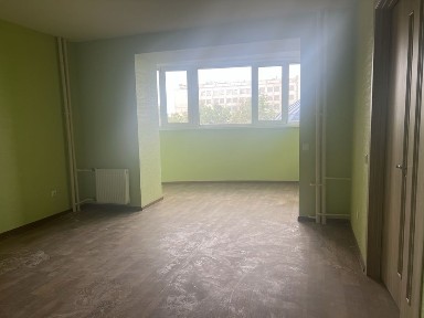 Без комісіі. Продам трикімнатну. Держ. програми. Леваневського