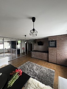 Продаж сучасної 2 кім. квартири