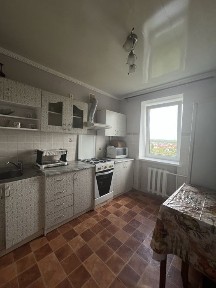 Продам 2к. кв з шикарним краєвидом по вул. Симоненка