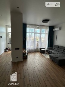 Продаж 3 поверхового таунхауса з ділянкою на 1 сотку, 145 кв. м, 3 кімнати, на ЖБК Дайберг • ID 34144468