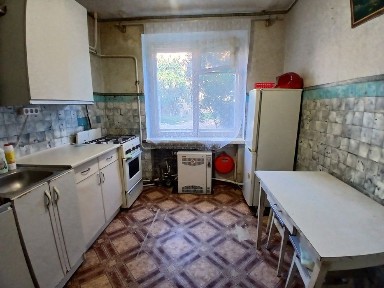 Продам 3х кімнатну квартиру в Теплому Цегляному Домі в м. Золотоноша.