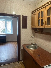 Аренда (Продаж) Центр 2 кім. квартири ( можнливо під офіс) від власника, вул. Перемоги