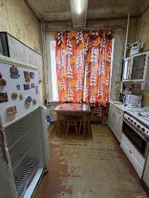 Продам 2 х ком квартиру. Героев Харькова 124