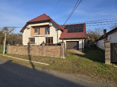 ПРОДАЖ БУДИНКУ біля Ужгорода з терасою, гаражем 5 кімнат / 50 сот. землі / сад / сонячна станція / БЕЗ КОМІСІЇ /єВідновлення - сертифікат/ ваучер