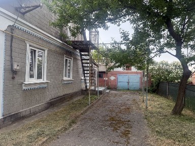 Житловий будинок в районі Вугринівки