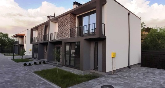 Продам будинок 136м2, Київ, р‑н. Осокорки, м. <a href='/newbuilding/4751/view/zk-slavutic'>Славутич</a> вул Центральна