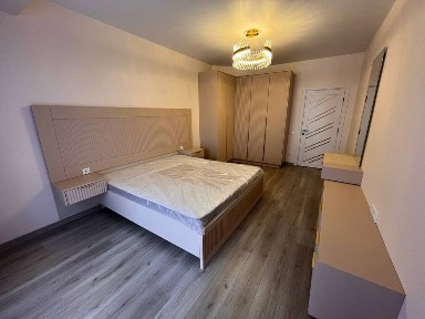 Здається 3кімн. Новобудова біля парку Шевченка