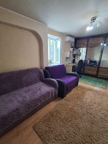 Продам 1 кімнатну квартиру на Новомиколаївці