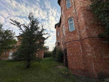 Продається будинок в дуже крутій локації в с. Черніїв