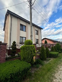 Продаю класний, стильний будинок, всього 10хв до Парку Шевченка та Озера