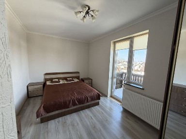 Підгайці, Хрещата 50