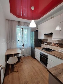 Продам 3 кімнатну квартиру по вул. Бульвар Вінтера