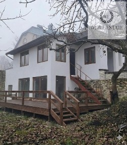 Продаж будинка з ділянкою с. Підгородне