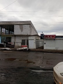 Безкоштовна оренда трьох бутиків