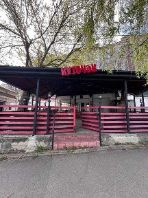 Оренда приміщення з великою терасою