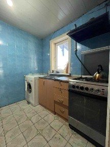 Продаж будинку в центрі села Руська Поляна.