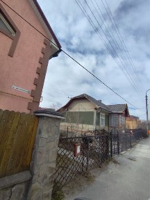Продається будинок з гаражем і літньою кухнею, 7 соток, вул. Данилишиних