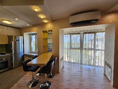 Продаж студії 57.6 м², Михайла Грушевського вул., 54