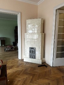 Продається 3 кімнатна квартира в центрі Чернівців