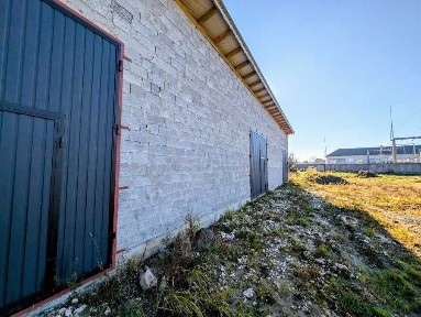 Продаж комерційного приміщення на вул. 22 січня
