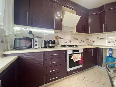 Продам шикарну 3-х кімнатну квартиру в центрі