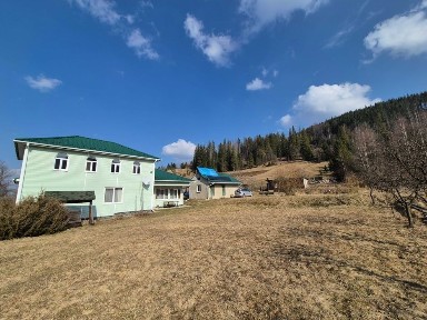 Продається садиба в мальовничому куточку Карпат с. Долішній Шепіт