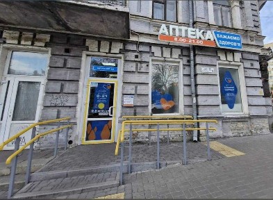 Оренда фасадного нежитлового приміщення 52,5 кв. м. в центрі міста