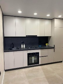 Продаж 2 кімнатної квартири з кухнею студією по вул. Смакули