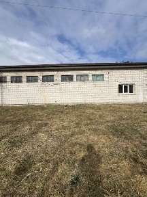 Продаж комерційного приміщення під виробництво на приватній землі