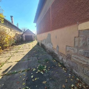 Продається будинок в передмісті м. Берегово