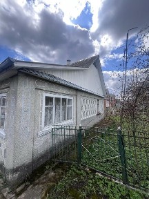 Продаж будинку. Малиничі біля водойми.