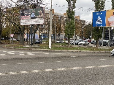 Фасадне приміщення 193 м. кв