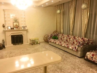 Будинок подобово 385 м², Озерна вул., 21