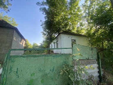 Будинок по вул. Центральна можна під бізнес