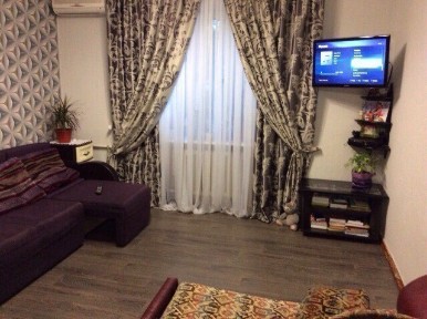 Продаж 2-кімнатної квартири 44 м², Героїв Праці вул., 4