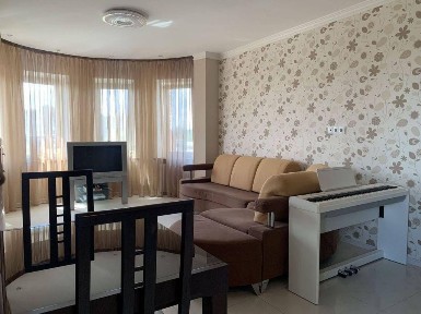 Продажа 3-комнатной квартиры 82 м², Небесной Сотни ул.