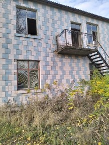 Нежитлове приміщенні, Будівля громадського призначення