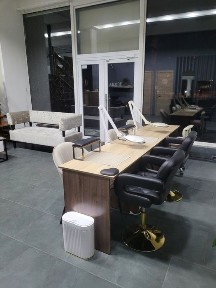 Місце в оренду для манікюру
