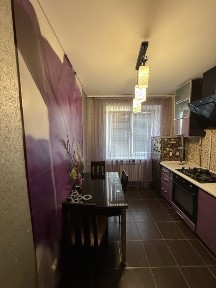 Продается 2 комнатная квартира Славянск. Центр. Хороший дом.