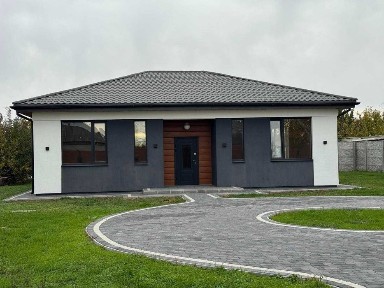 Сучасний енергоефективний будинок в центрі м. Підгородне