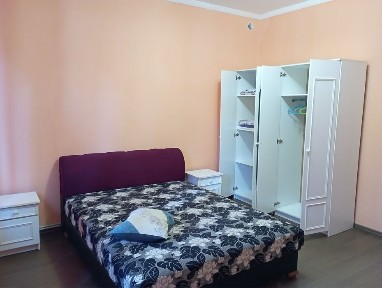 Продам 2к квартиру 80 м2 свій двір Мужайська 51 Берегово