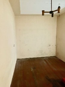 Продаж квартири під ремонт в Підгоряні