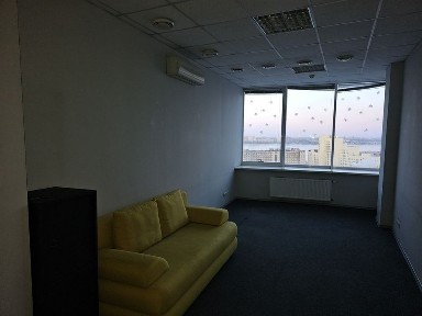Сдам офис с ремонтом и видом р. Днепр на улице Королевы Элизаветы (МОСТ