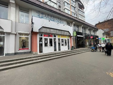 Фасадне приміщення в центрі по бул. Шевченка