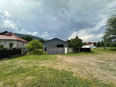 Продається комерційна будівля, може використовуватися для бізнесу
