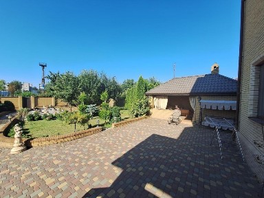 Продаж великого будинку для родини у Запоріжжі