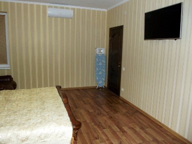 1-комнатная квартира посуточно 42 м², Шашкевича ул., 16