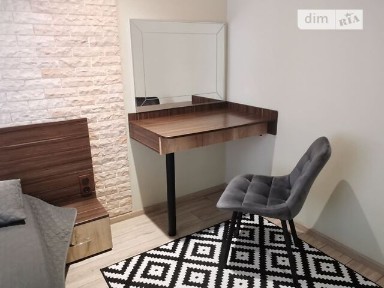 1-кімнатна квартира подобово 42 м², Набережна Перемоги вул., 44