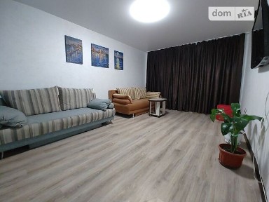 Дніпро, Тополь 1 вул., 15